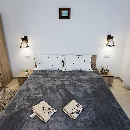 Апартаменты One Bedroom On The Ground Floor Near The