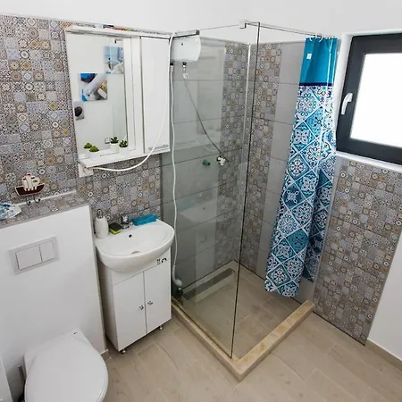 One Bedroom On The Ground Floor Near The * Нэводари